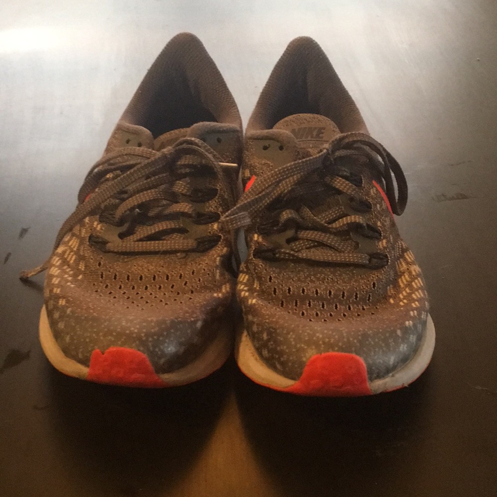 Nike zoom Pegasus 35 / size 5 Y / Gray, Red. - Picture 5 of 7